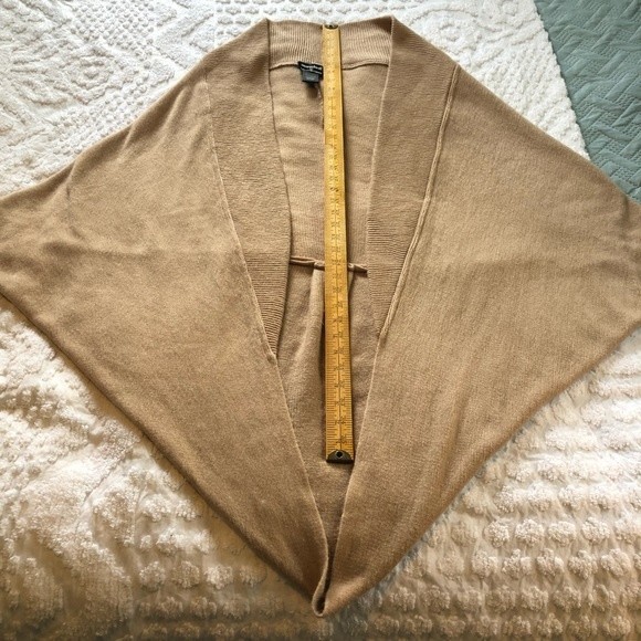 Marvelush for layers by Lizden, M/L, tan cardigan - Picture 5 of 9